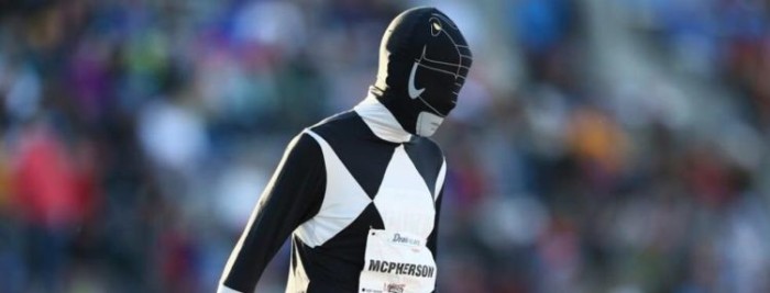 ¿Por qué una saltadora de altura apareció disfrazada de Power Ranger en una competencia?