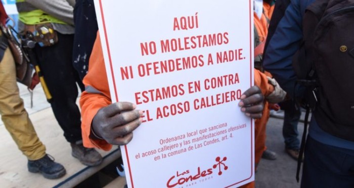 En Las Condes se cursó el primer parte por acoso callejero: este fue el piropo