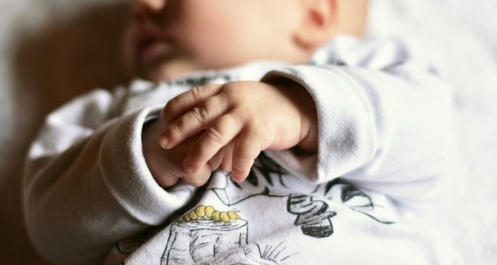 Madre es condenada a cadena perpetua por matar a su hija de 5 meses