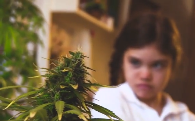 La historia de Paulina y su hija con epilepsia: la marihuana les ha dado una esperanza