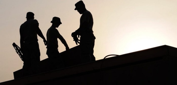 Trabajadores cometen insólito error en obras del Mundial: encierran a mujer en su casa