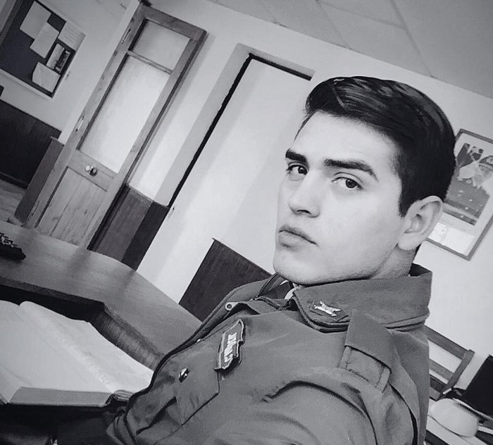 La polémica que involucra a carabinero sexy de Curacaví: lo acusan de abandonar a su hijo