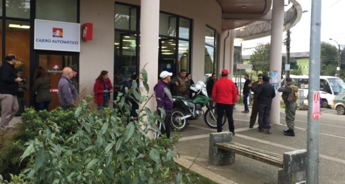Confuso incidente dejó un herido de bala en sucursal de Banco Estado en Valdivia