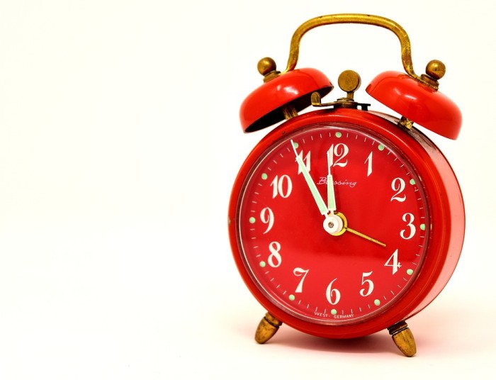 ¿Fin del cambio de hora? Gobierno estudia medidas para que el de este año sea el último