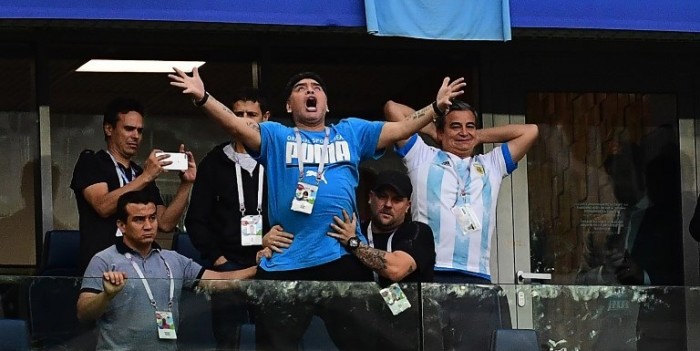 La grosera celebración de Diego Maradona en el triunfo de Argentina sobre Nigeria