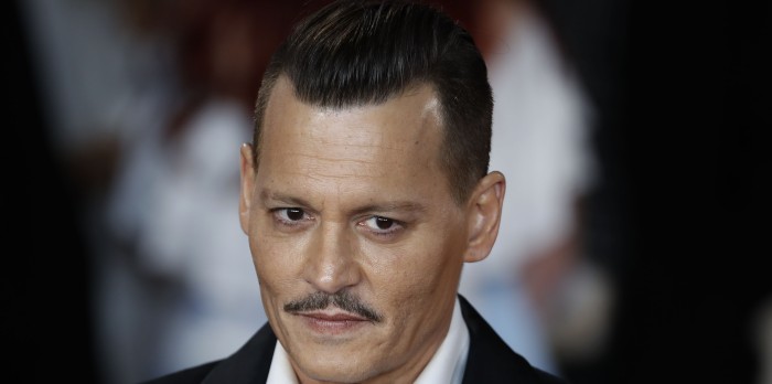 Preocupante aspecto desmejorado de Johnny Depp impacta en redes sociales