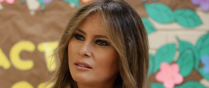 La respuesta a polémico mensaje en chaqueta de Melania Trump que es tendencia