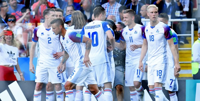 La razón por la que casi todos los apellidos de jugadores de Islandia terminan en 