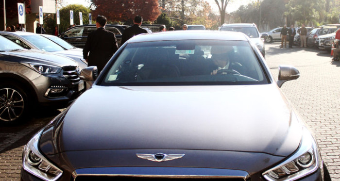 Tras controversia por austeridad: el lujoso auto presidencial que Piñera recibió gratis