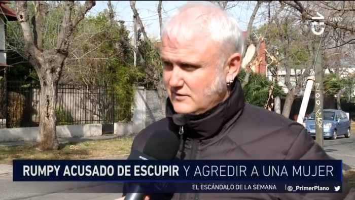 La insólita justificación del Rumpy tras ser acusado de escupirle a una mujer en la cara