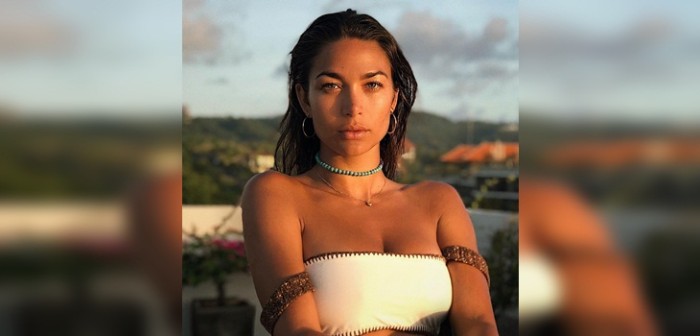 ¿Vestido o chaqueta? Lisandra Silva destacó en evento de Kel y Vesta con llamativo outfit