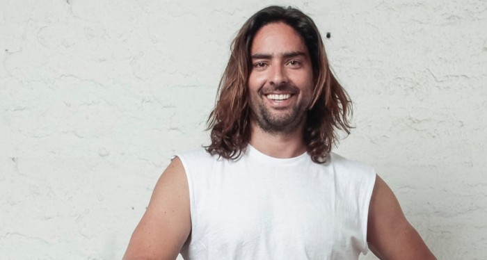 ¿Está muy diferente? Cristián Riquelme recordó su paso por “16” con nostálgica fotografía