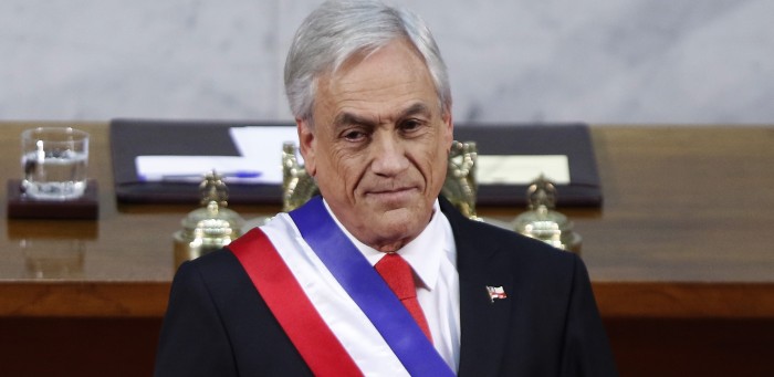 ¿No estaba a la altura? Piñera llamó la atención a Girardi por vestuario en Cuenta Pública