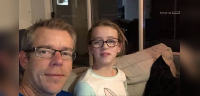 La admirable (y creativa) reacción de padre al ver las malas notas de su hija autista