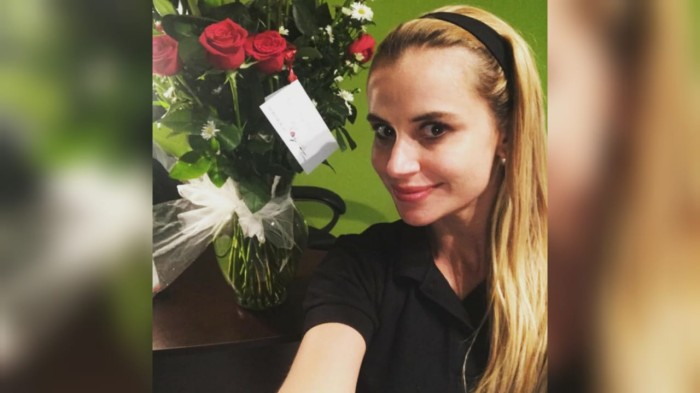 ¿Molesta? Amanda Cibely responde a matinal de TVN por revelar supuesto valor de su vestido