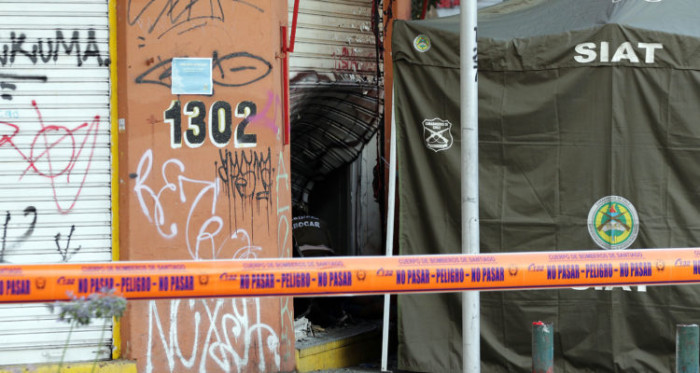 Trágica muerte de madre e hija: las atropelló camioneta que salió de calzada en accidente