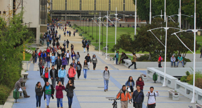 UdeC se pronunció: desvinculó a docente de Periodismo acusado de acoso sexual