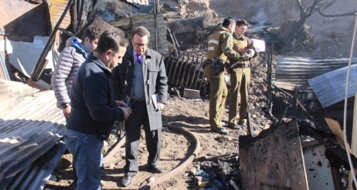 Tragedia: bebé de dos meses murió tras voraz incendio que consumió tres casas en Copiapó