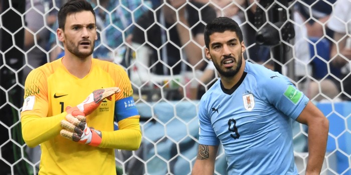 Portero francés vivió desagradable percance en partido con Uruguay: escupió mosquito