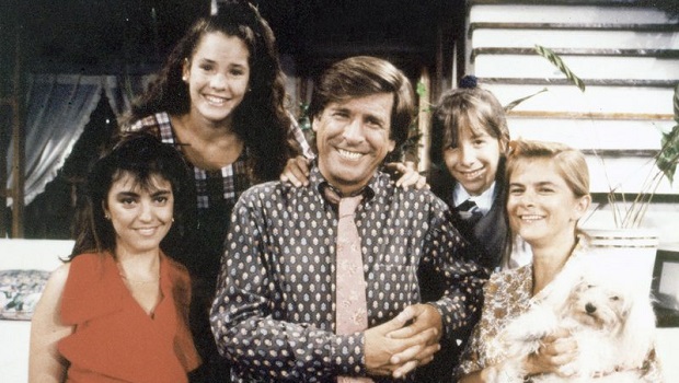 Siguen ligados a la TV: así lucen actores de 'Grande Pá!' a 23 años de su estreno en Chile