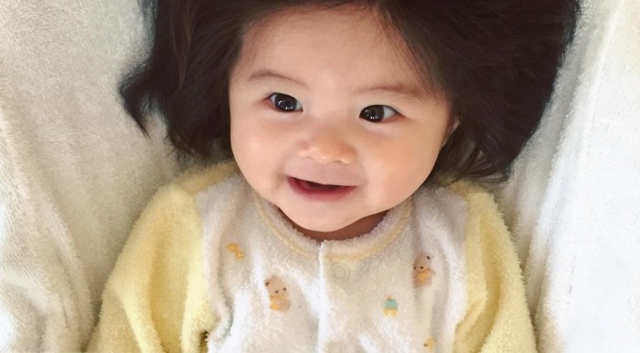 Baby Chanco, la tierna bebé japonesa que es furor en Instagram por su electrizante pelo