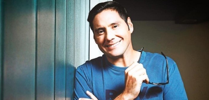 Kino regalará viaje a Isla de Pascua que incluye a Pancho Saavedra como guía turístico