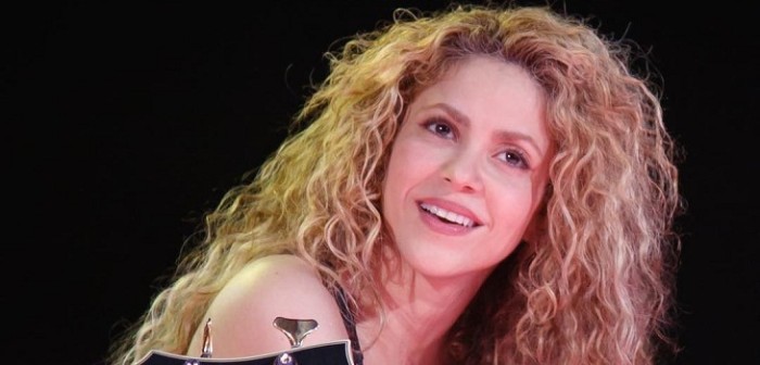 Cibernautas acusan a Shakira de haberle copiado a JLo en nuevo videoclip junto a Maluma
