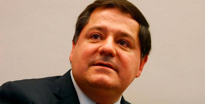 Argentinos piden salida de Mauricio Bustamante de TVN tras irónico tuit sobre las Malvinas