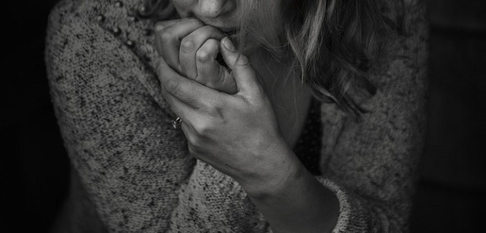 Mujer australiana se grabó abusando de sus hijos para 'enamorar' a pedófilo