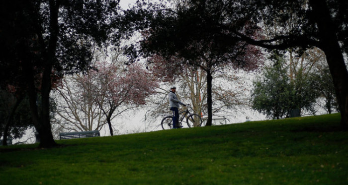 Dos adolescentes de 13 y 16 años detenidos acusados de violar a una mujer en Santiago