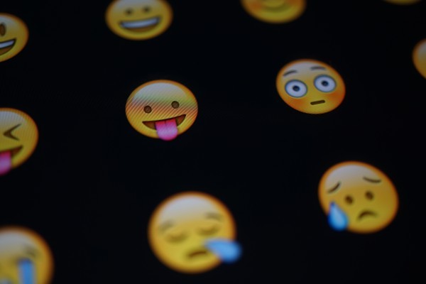 ¿Está tu preferido? Los emojis más usados por los chilenos durante el fin de semana