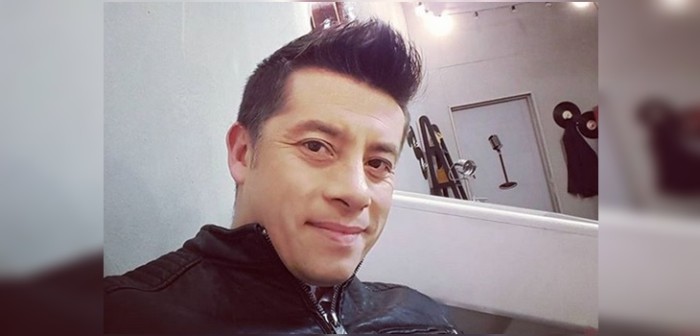 Con un babero gigante: Leandro Martínez sacó risas con divertido video de una de sus hijas