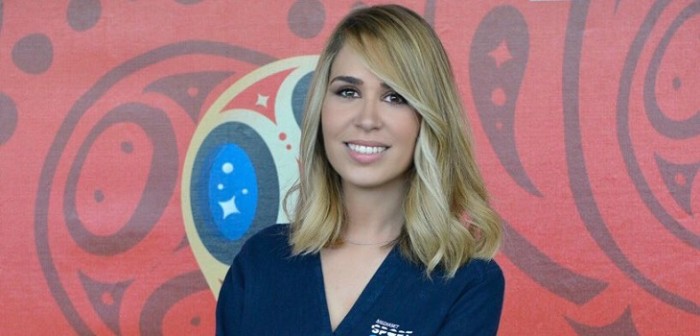 Periodista española sufre acoso sexual en vivo durante despacho desde Rusia 2018