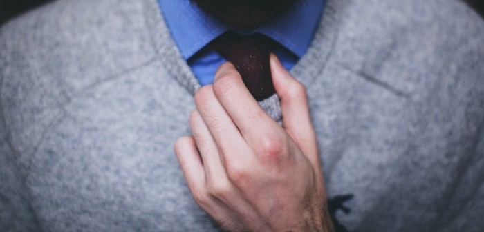 Algo tan sencillo como usar corbata puede poner en riesgo tu salud, según estudio