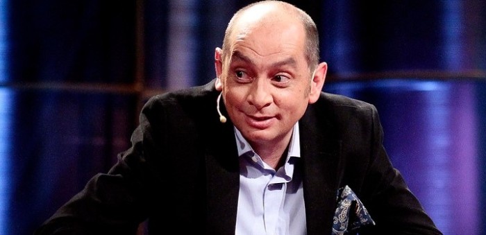 En la polémica: Ramón Llao renunció a Radio Zero tras reconocer violencia contra expareja