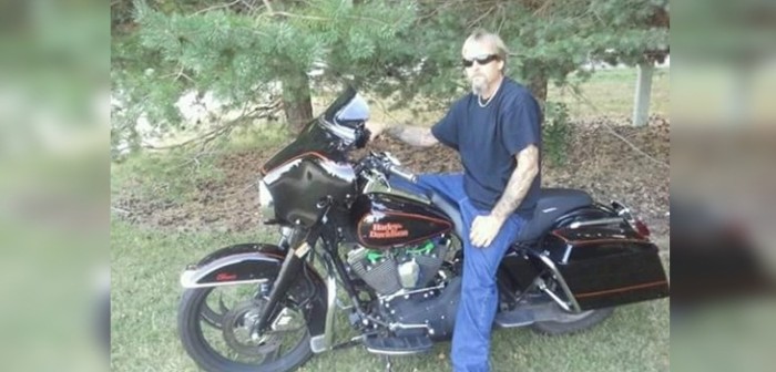 Perro lamió a su amo y este terminó con sus extremidades amputadas por agresiva infección