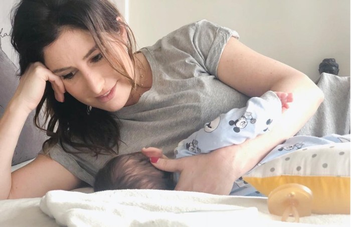 Volviendo a su físico de antes: Fran Sfeir posó en bikini a 4 meses de dar a luz