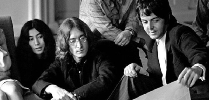 Hijos de John Lennon y Paul McCartney revolucionan Instagram por lo parecidos a sus padres