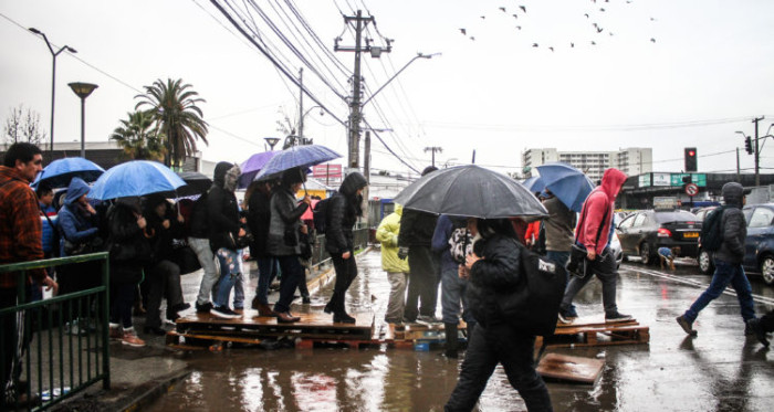 Ojo que el invierno aún no se acaba: anuncian lluvias para once regiones del país