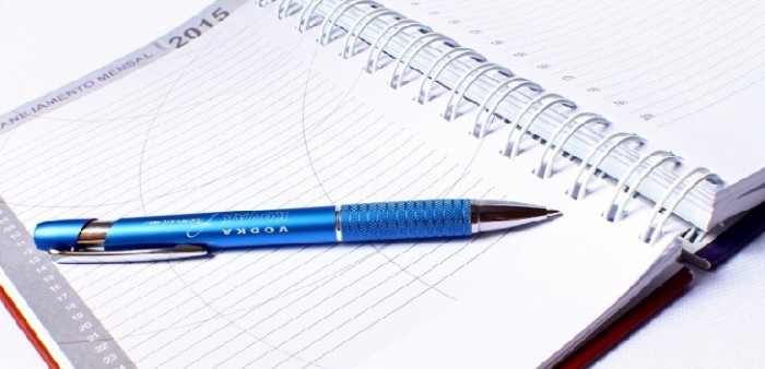 Qué ternura: joven diseñó especial agenda para su abuela que no sabe leer