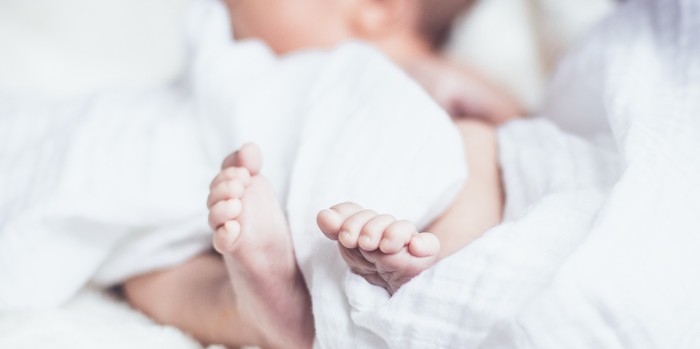 Registran impactante rescate de bebé en alcantarilla: aún tenía el cordón umbilical