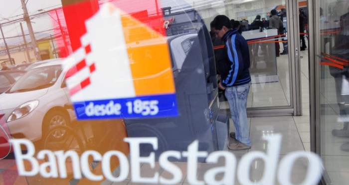 La medida de BancoEstado tras filtración de datos de 80 mil clientes: bloqueó tarjetas