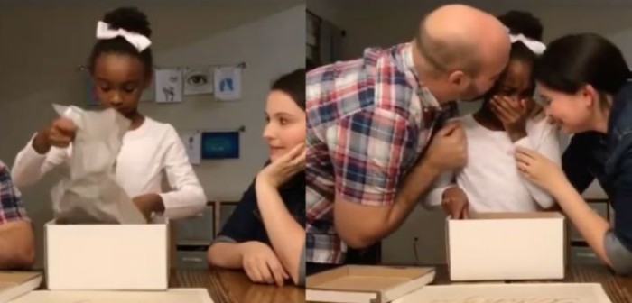 Niña se entera que será adoptada y su reacción conmueve a miles en redes sociales