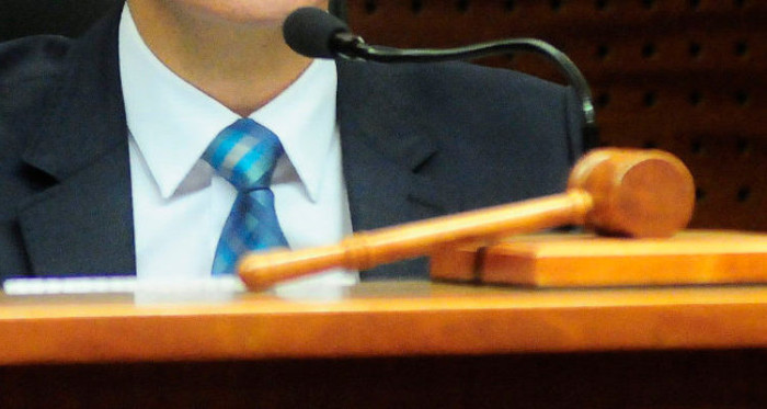 Terminó preso por error al ayudar a su perro y este lo esperó 8 meses en el mismo lugar