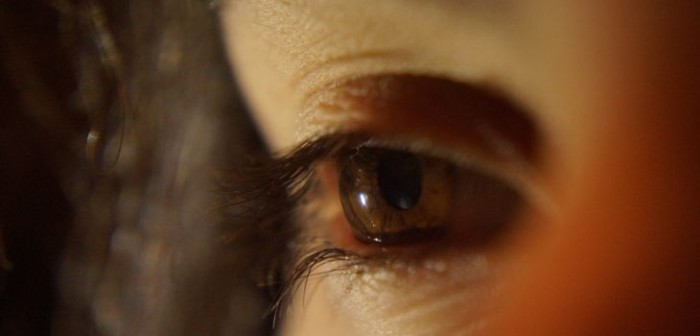 Sujeto arrancó a mordiscos parte del dedo de su expareja durante una discusión