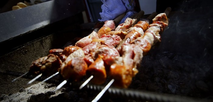 ¿Es posible vivir un 18 saludable? 10 claves para comer rico sin arrepentirnos