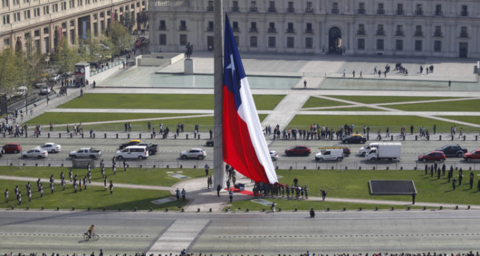 ¿Cuánto sabemos de historia y geografía de Chile? Encuesta refleja lo 'porros' que somos