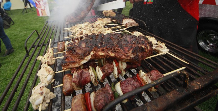Los secretos para preparar la parrilla y tener el mejor asado en estas Fiestas Patrias