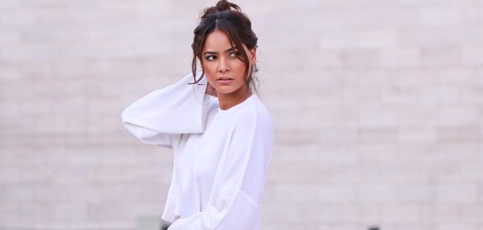 ¿Dos ombligos? Camila Recabarren tuvo que explicar confusa foto en Instagram