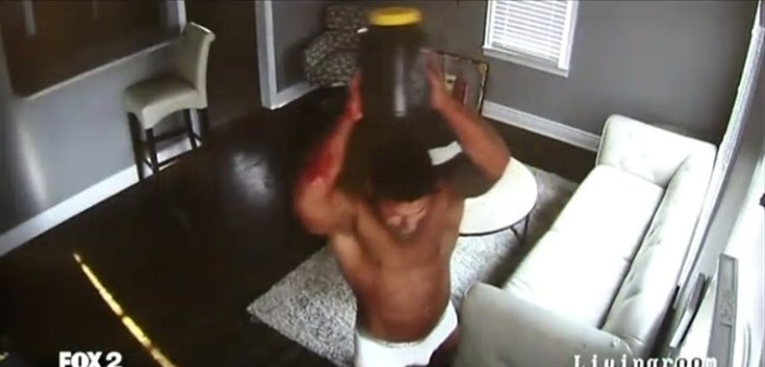 Video captó brutal golpiza de fisicoculturista a su pareja: la dejó en coma